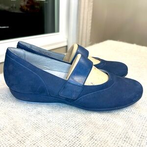 Dansko Kendra Women's Mary Jane Shoes - Navy Blue Leather - Size 41 EU NWOB